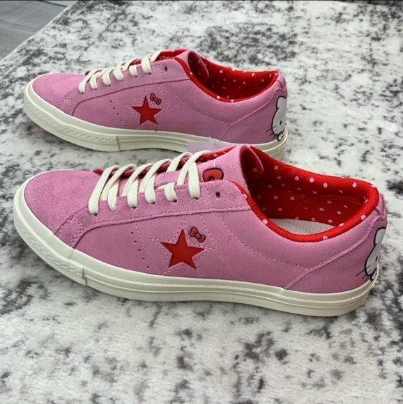 NIB Hello Kitty x Converse One Star OX suede shoes - Picture 5 of 8